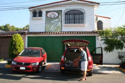 Hot&eacute;is de todos os tamanhos, temas e locais