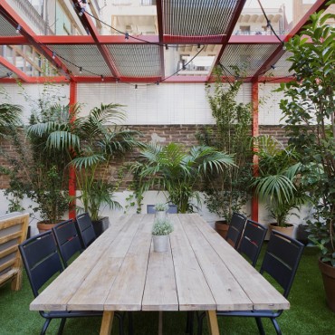 Hot&eacute;is de todos os tamanhos, temas e locais